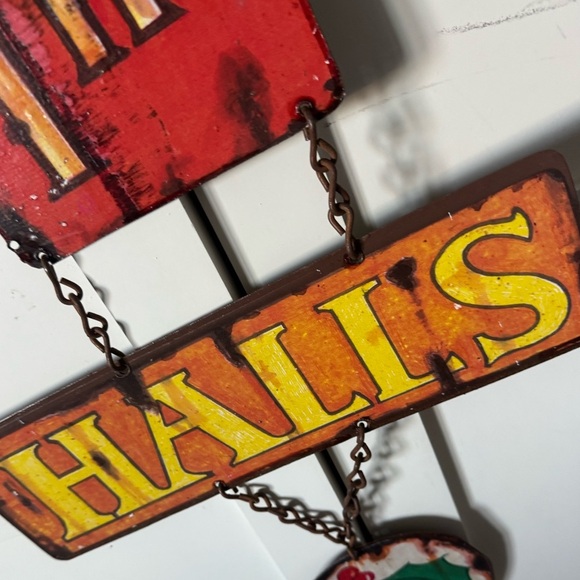 Festive DECK THE HALLS Wall Hanging Deco- vintage looking. Lightweight& SO FUN🎄 - Picture 8 of 9